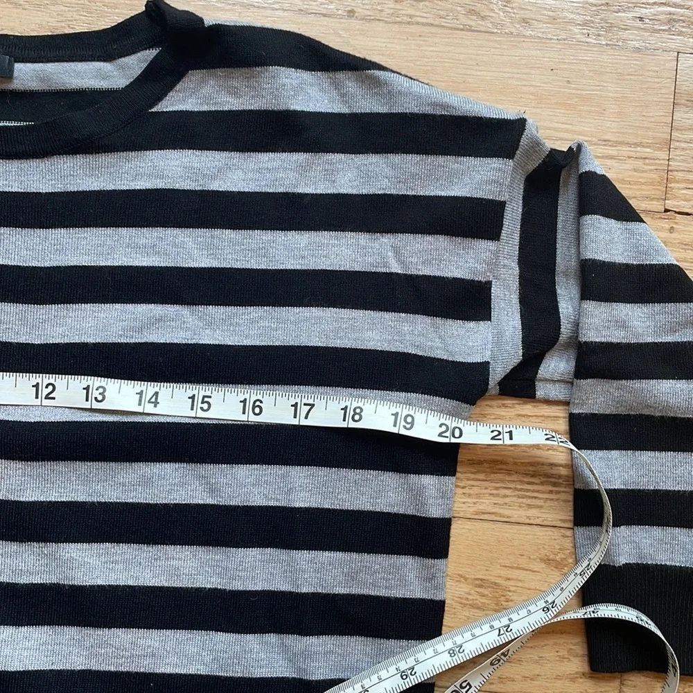Premise sweater gray black size small